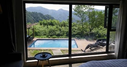 Yueguo Shanqiu Hostel
