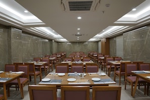 Daily buffet breakfast (INR 350 per person)
