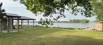 Cozy Getaway on Lake Minnewaska