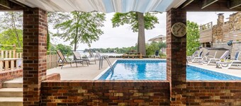 Cool Spring waterfront apartment with pier mins to Annapolis