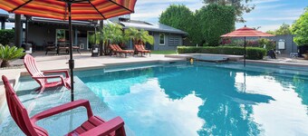 Central Desert Getaway, Heated Pool + Hot Tub, Resort Vibes: Near golf & hiking!