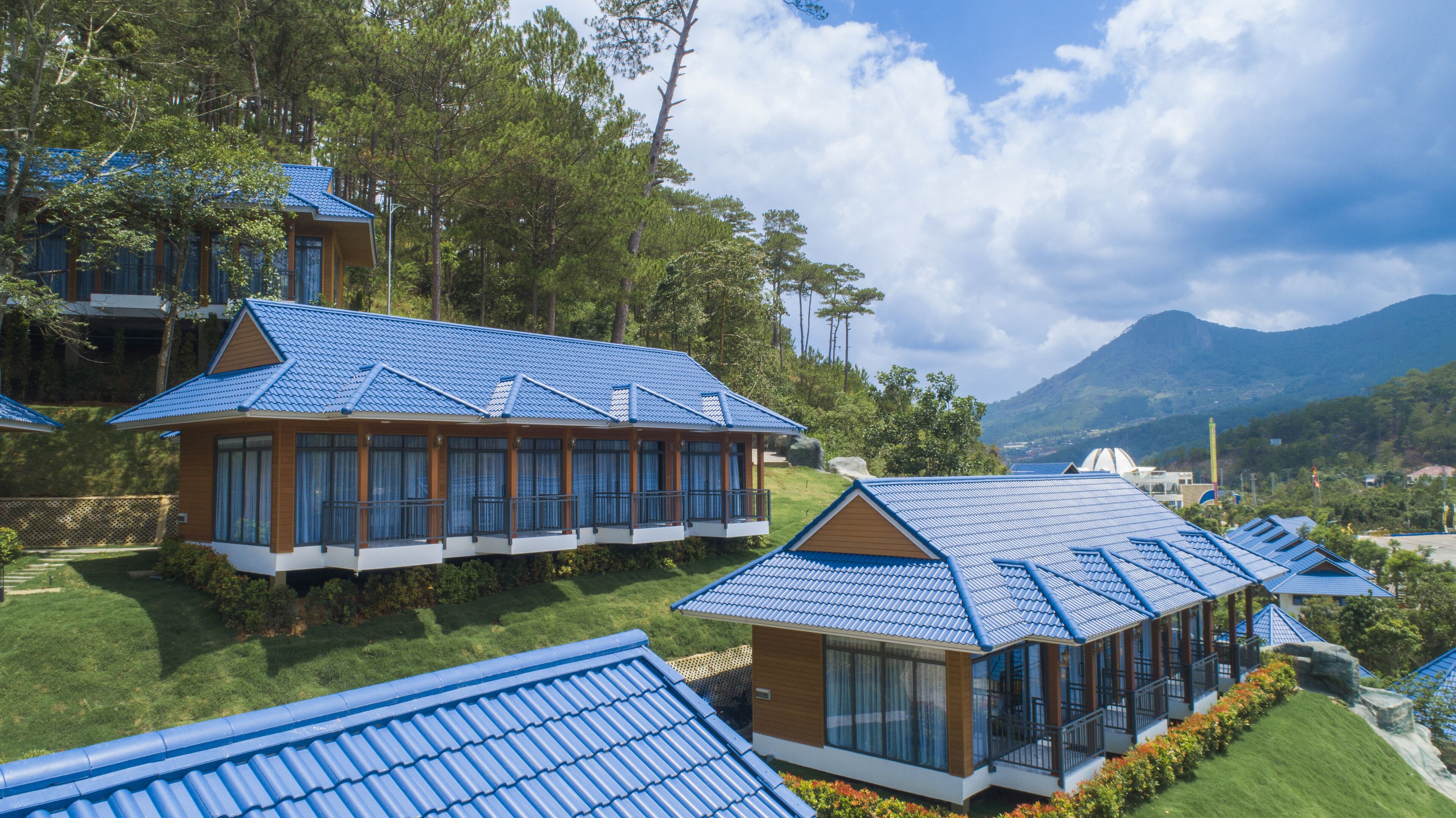 Premium bedding, minibar, individually decorated, individually furnished