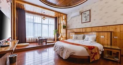 Mount Hua Hongchen Xiake Theme Hotel