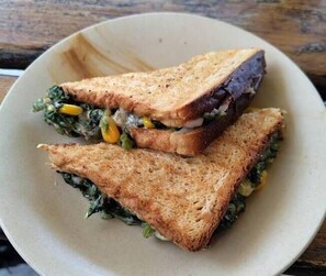 Alimentos y bebidas