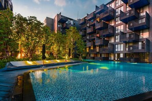 Exterior - The Deck Patong (Patong)
