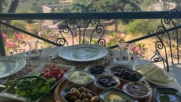 Free daily local cuisine breakfast