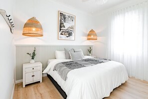 2 bedrooms, iron/ironing board, WiFi, bed sheets - Steamers Cottage - Pet-friendly (Huskisson)