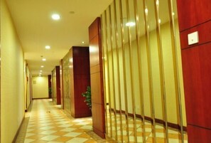 Interior - Shenhang Yinju Mingzhu Hotel (Jiashan)