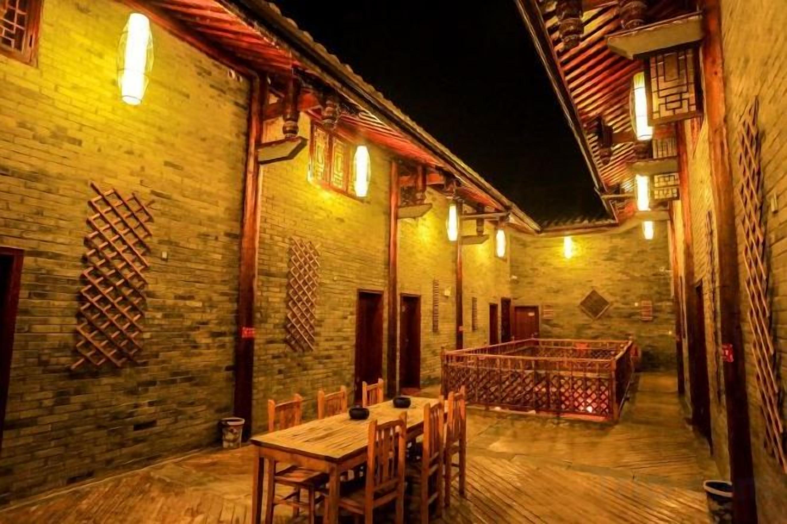 تناول الطعام بالخارج