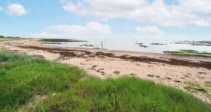 Bellrock View - Traditional Coastal Retreat