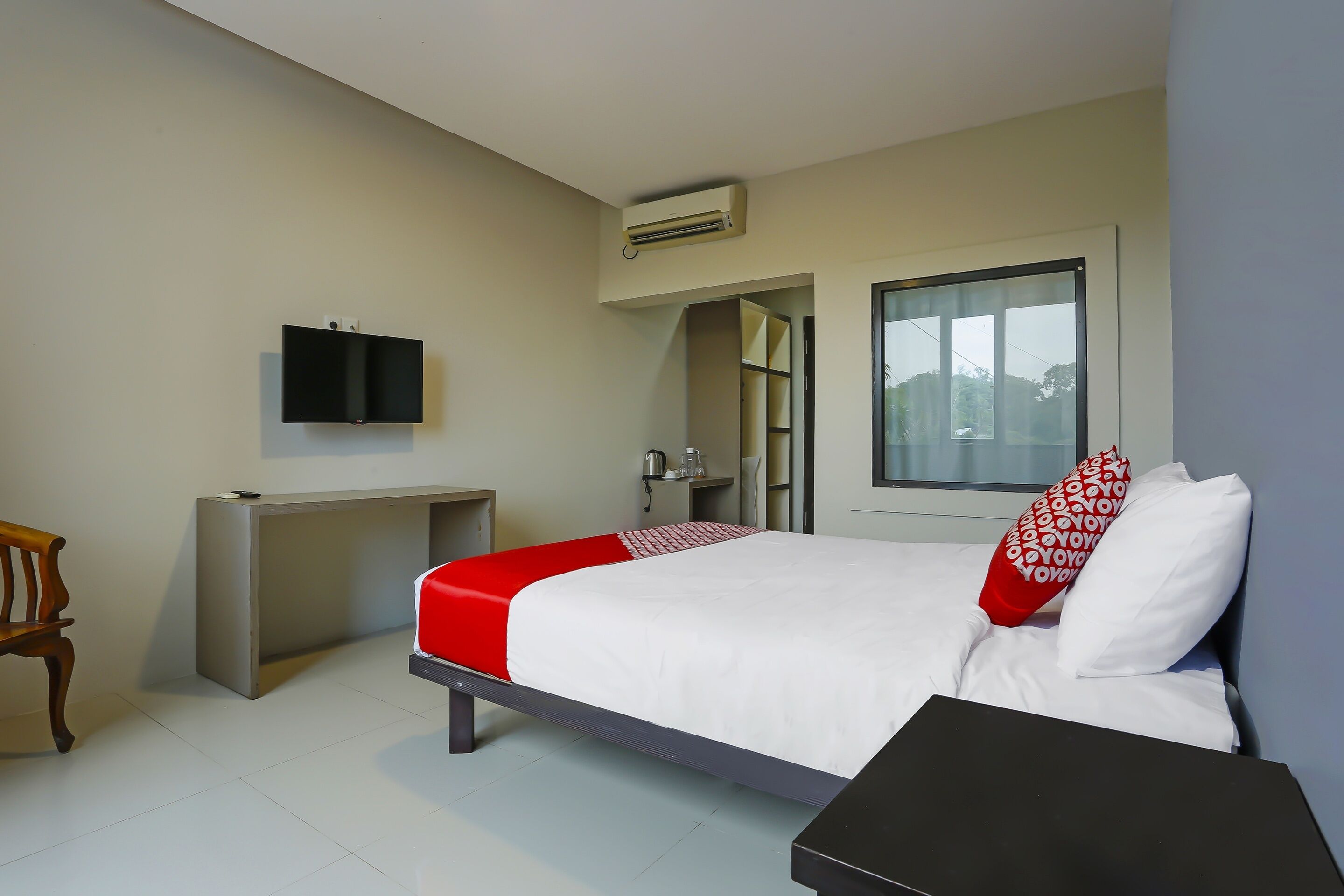 deluxe double room | free wifi, bed sheets