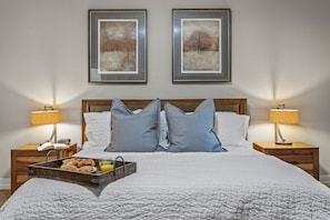 3 Schlafzimmer, Schreibtisch, Bügeleisen/Bügelbrett, Reisekinderbett