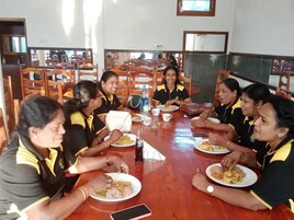 Daily buffet breakfast for a fee