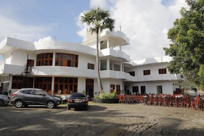 Front of property - Amis hotel (Jaffna)