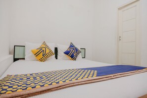 Espacio para trabajar con laptop, wifi gratis y ropa de cama 