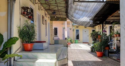 OYO 92359 Kost Maluku 36 Family Residence