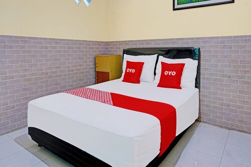 OYO 92359 Kost Maluku 36 Family Residence