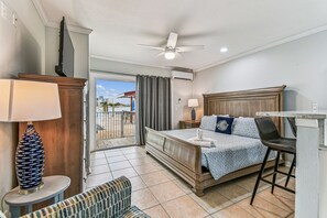 1 bedroom, desk, iron/ironing board, WiFi