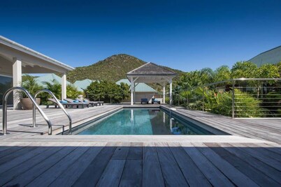 Villa Wild Blue: 4 bedroom villa with panoramic tropical views