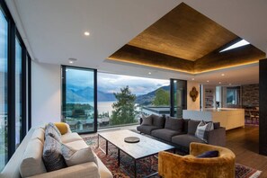 Smart TV, fireplace, stereo