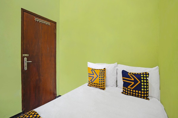 Economy Single Room | Desk, bed sheets