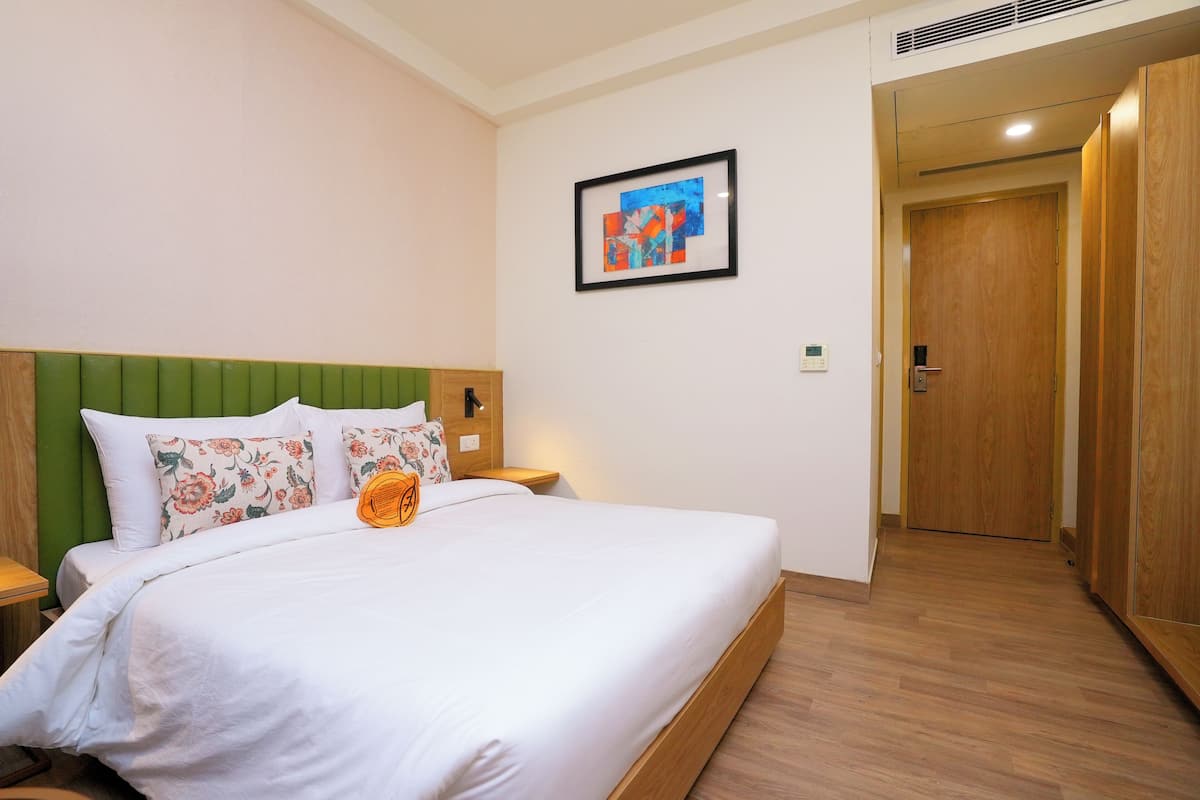 Premium bedding, minibar, desk, laptop workspace