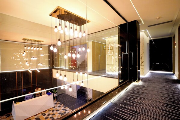 Reception - Hotel Limon Near Sector 29, Gurgaon (Gurugram)