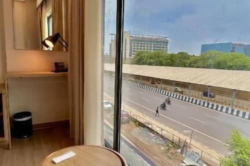 Premium bedding, minibar, desk, laptop workspace
