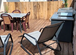 Outdoor dining - Odile et Dédé Vous Accueillent À Lorée du Verger (Griesbach-au-Val)