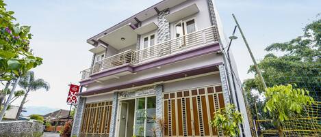 숙박 시설 정면