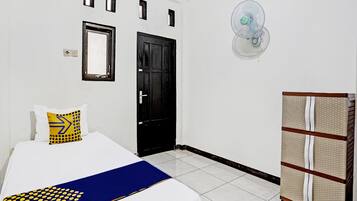 Phòng đơn Economy | Bàn, truy cập Internet không dây miễn phí, bộ trải giường