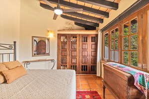 2 sovrum, strykjärn/strykbräda, wi-fi och sängkläder