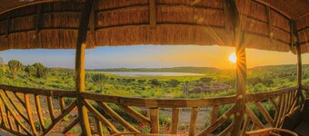Amazing Lake view with Flamingos on Lake Munyanyange