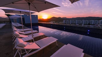 Indoor pool, seasonal outdoor pool, pool cabanas (surcharge)
