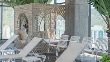 ์ค๋ด ์์์ฅ, ์์ฆ๋ณ๋ก ์ด์๋๋ ์ผ์ธ ์์์ฅ, 09:00 ~ 20:00 ์คํ, ์นด๋ฐ๋(์๊ธ ๋ณ๋), ์์์ฅ ํ๋ผ์