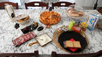 Colazione a base di specialità locali inclusa, servita tutte le mattine