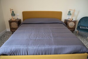 U'Panarijdde, 1 queen bed & 1 twin bed | Down comforters, pillowtop beds, individually decorated
