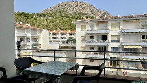 Outdoor dining - OMEGA 4 2-C (Estartit)