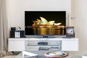 컴포트 콘도 | TV