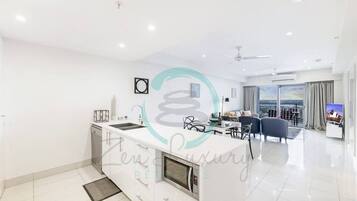 Comfort Condo | Private kitchen | Fridge, microwave, oven, stovetop