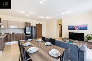 Interior - Designer 3BR home, w/ lovely green views & WIFI (Marsaxlokk)