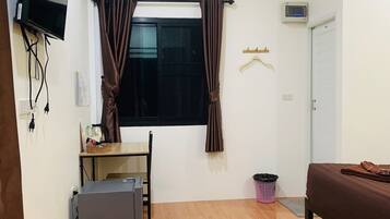 1 chambre, bureau, Wi-Fi gratuit, draps fournis