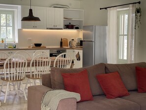 House, 2 Bedrooms, Garden View | Living area