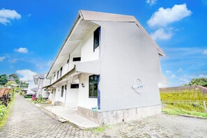 Mặt tiền nơi lưu trú