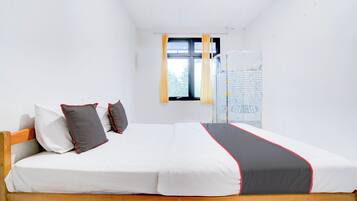 Laptop workspace, free WiFi, bed sheets