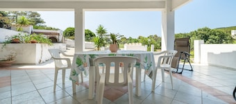 Ferienhaus 'Cala Lunga' mit privater Terrasse und privatem Garten