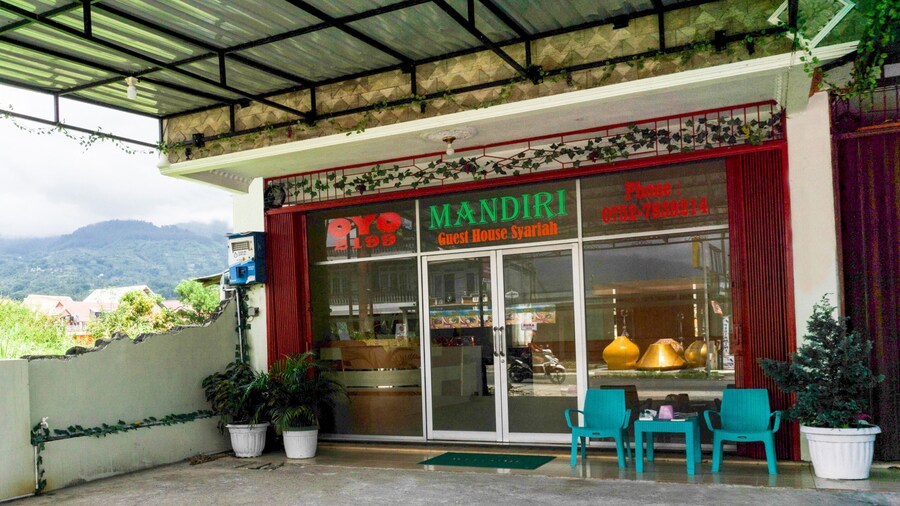 Hotel O Mandiri Guest House Syariah