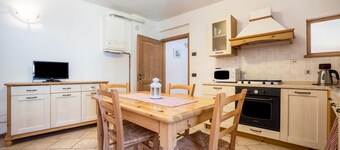 Holiday Apartment "Agritur Piazera Con Terrazzo" with Mountain View