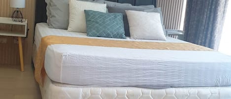 1 bedroom, iron/ironing board, WiFi, bed sheets