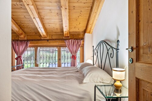 Holiday Apartment "Agritur Piazera Attico" with Mountain View